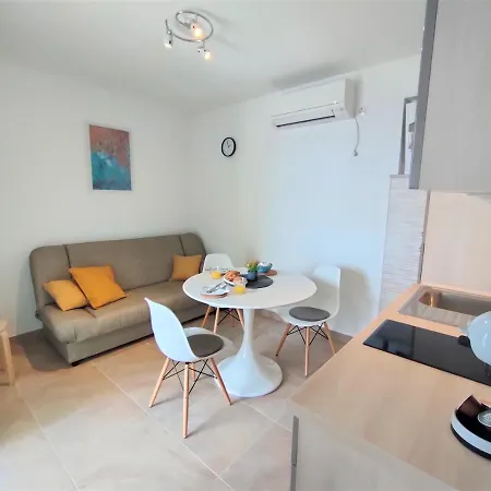 Apartments Blueness Prigradica Exterior photo